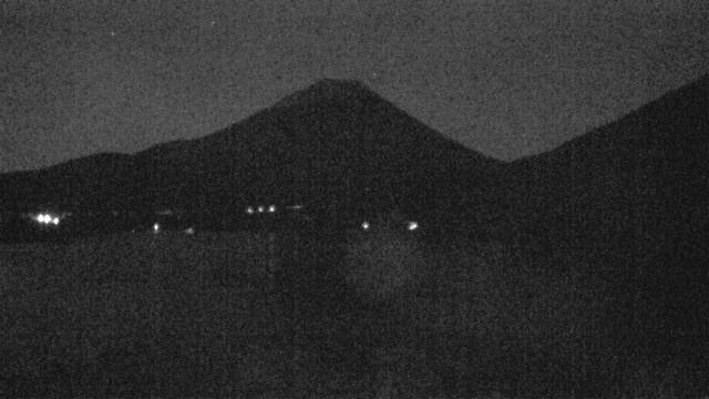 2025年11月03日03時45分