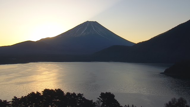 2025年12月08日06時55分