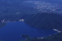 竜ヶ岳 〔りゅうがたけ〕 (1,485m)