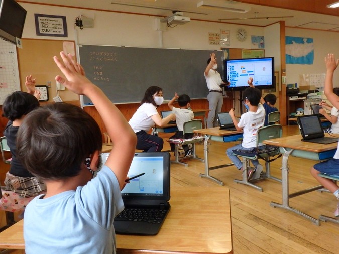 ICT教育を推進していますの画像