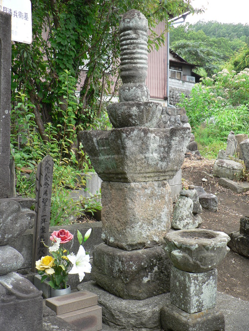 【町指定文化財】望月清兵衛の宝篋印塔の画像