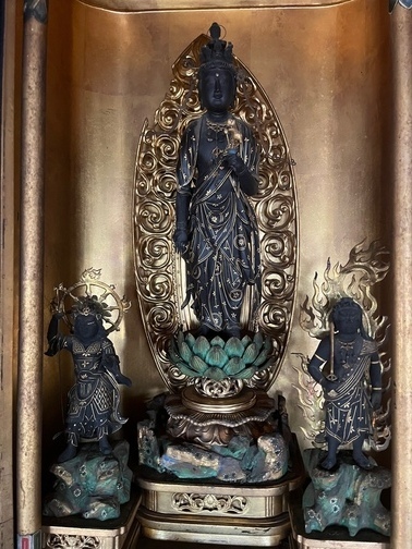 【町指定文化財】木造十一面観音菩薩三尊の画像