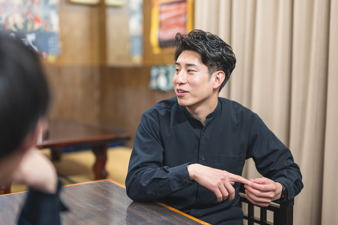 望月さんがしゃべっている様子