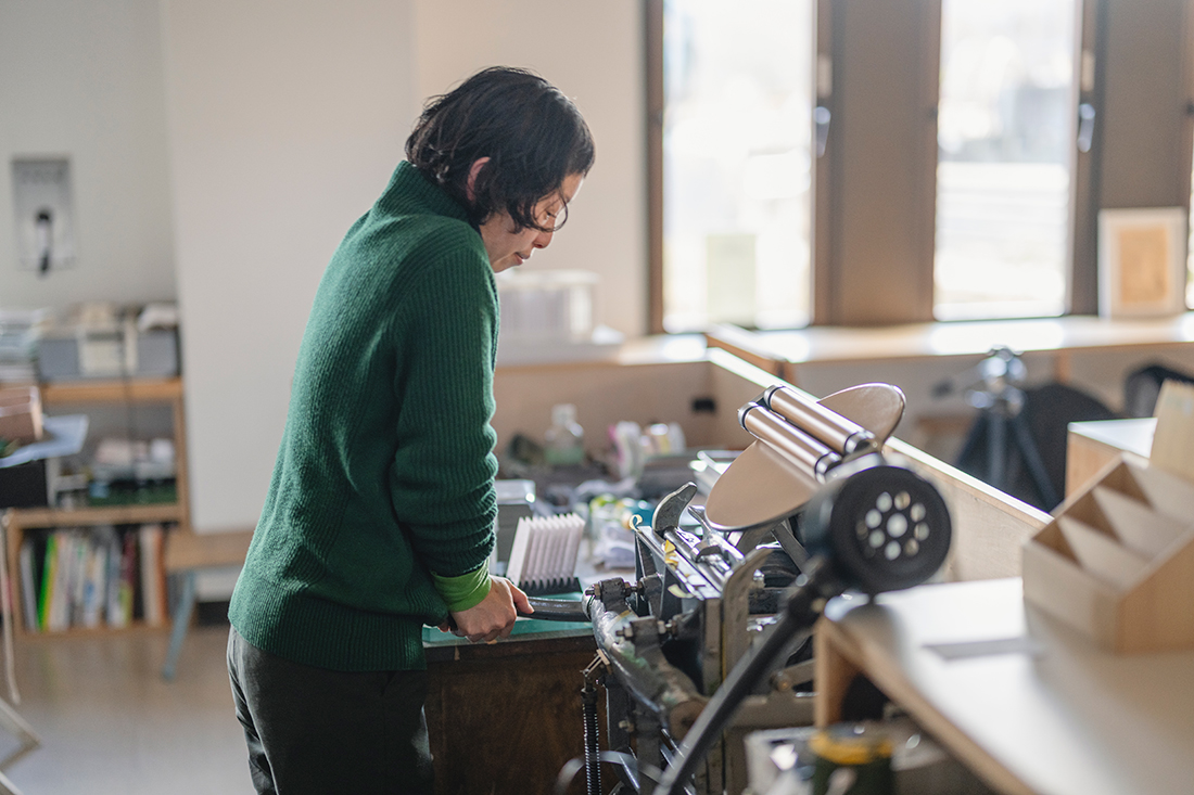 活版印刷をしている様子